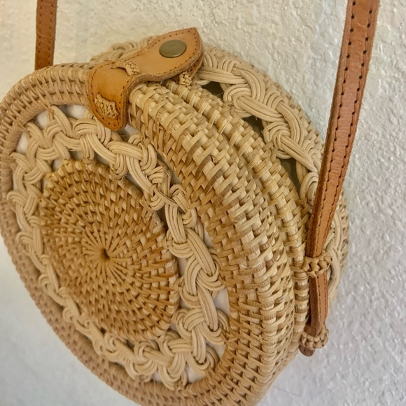 Handwoven rattan Crossbody Bag - Picture 5 of 10